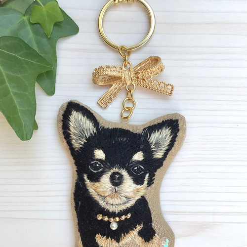 チワワ 犬 動物 キーホルダー ビーズ ハンドメイド 手刺繍 刺繍
