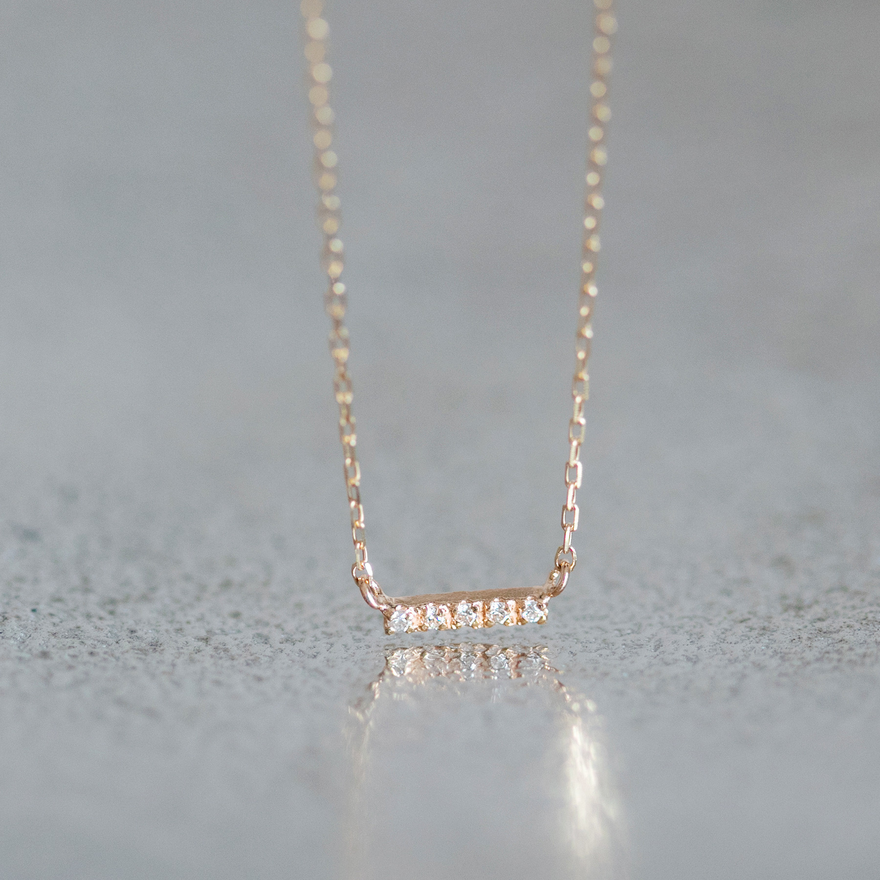 イエローゴールド 華奢見えストレート ダイヤモンドネックレス スキンジュエリー K10/K18　01-01