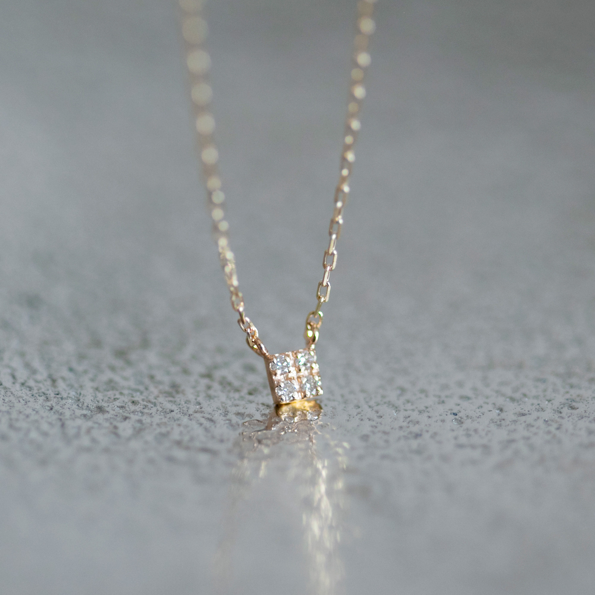 イエローゴールド クールなスクエアデザイン ダイヤモンドネックレス スキンジュエリー K10/K18　01-02