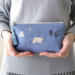 ミモザのおひなさまのがま口ポーチ　手刺繍　ハンドメイド 大人かわいい春のお花の手のひらサイズポーチ ミモザ 手刺繍