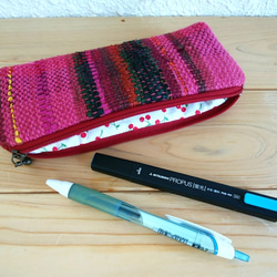 手織布のペンケース(綿、赤色) 2枚目の画像