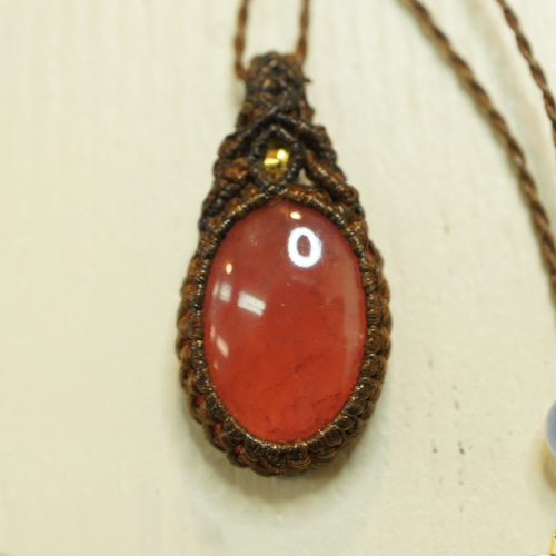 マクラメ編みインカローズ（ロードクロサイト）ペンダント ネックレス