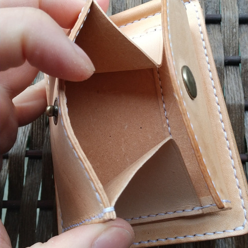ハンドメイド】飴色に育つヌメ革の小銭入れ付きマネークリップ