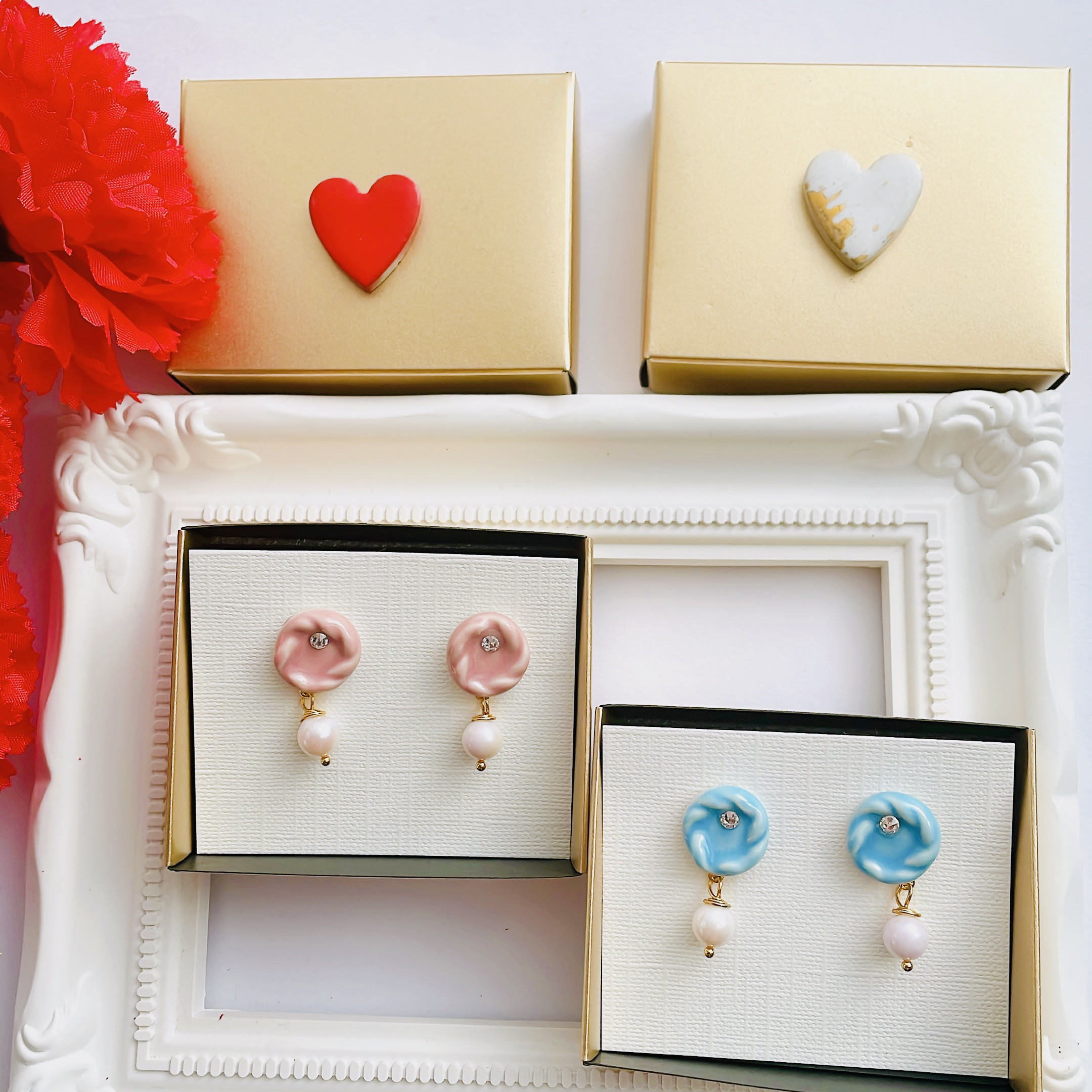 輝く和の調べ - 上品なアコヤパールと可憐な美濃焼タイルのイヤリング／ピアス