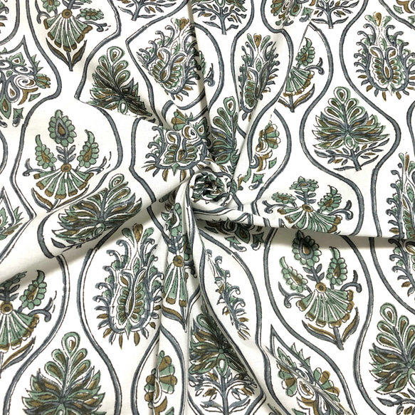 【50cm單位】白卡其灰螺旋花印度手工塊印花布料紡織棉 第1張的照片
