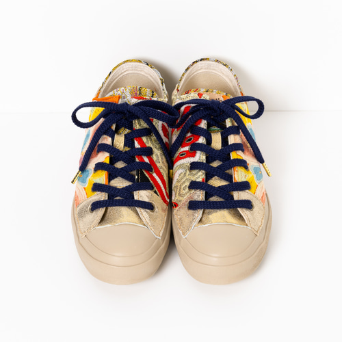 和柄　着物風スニーカー　　24センチくらい 着物がハキモノに！ 柄や色合いが異なる「TOKYO KIMONO SHOES