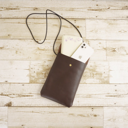 長財布とスマホが余裕で入るサコッシュ ショルダー斜め掛けタイプ 縦型 ブラウン Phone Leather Pouch 4枚目の画像