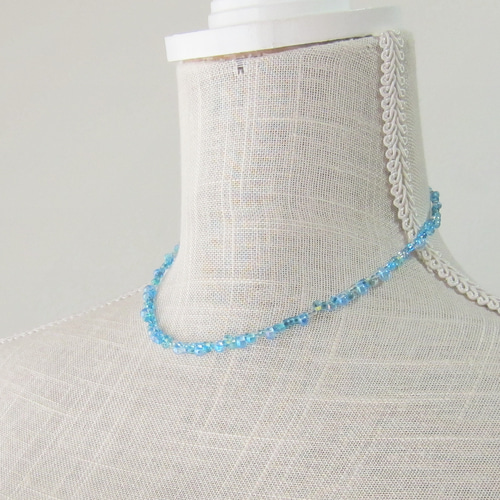 アクアブルー 紫陽花 ガラス ビーズ ネックレス 水色 ライト