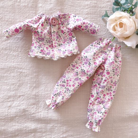 22cmドール用　可愛い花柄ピンクパジャマ　リカちゃん　服 3枚目の画像