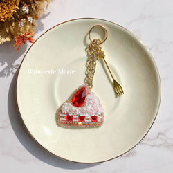 ビーズ刺繍 スイーツバッグチャーム✳︎昔ながらのショートケーキ