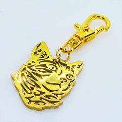 【再販】ゴールドカラー リアルな猫フェイスモチーフのキーホルダー ダイカット ステンレス 金具変更可 7枚目の画像
