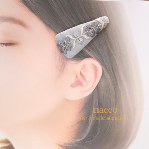 ピンク薔薇刺繍♡ダークグレー7センチパッチンピン ピンク薔薇刺繍♡ダークグレー7センチパッチンピン