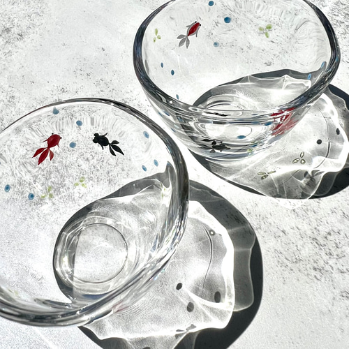 パート・ド・ヴェール　ガラスぐい呑　金魚揺蕩う器 値下げ】パート・ド・ヴェール ガラスぐい呑 金魚揺蕩う器 佐伯