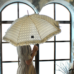 日差し対策に♪フリル付き日傘　モロッカンタイル柄 (グレー) 1枚目の画像