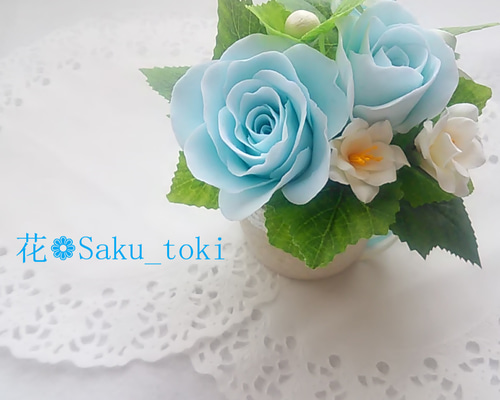 専用 青いバラアレンジ クレイフラワー 専用 ブルーとホワイト薔薇アレンジ クレイフラワー
