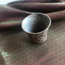 陶器でできた縄文土器風のカップ（3） 2枚目の画像
