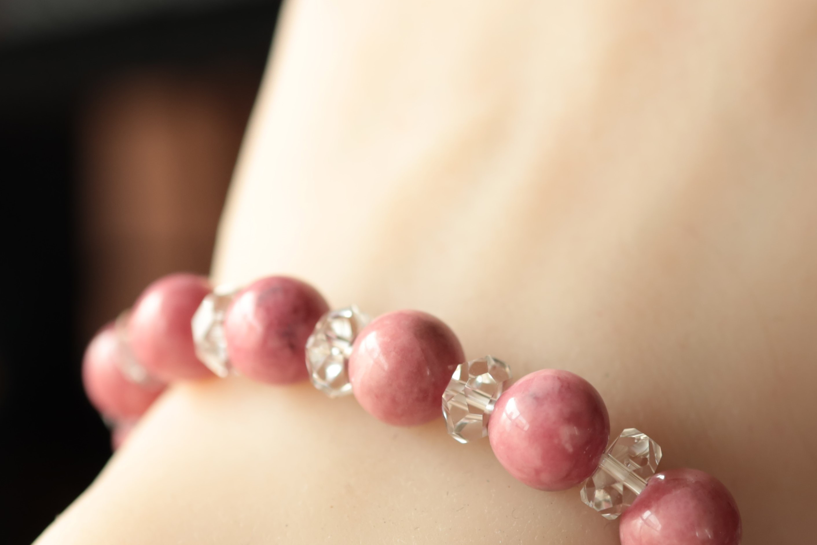 …☆プレミアムブレス☆友愛の心☆…☆ロードナイト：10ミリ＆水晶☆…☆天然石ブレスレット☆…