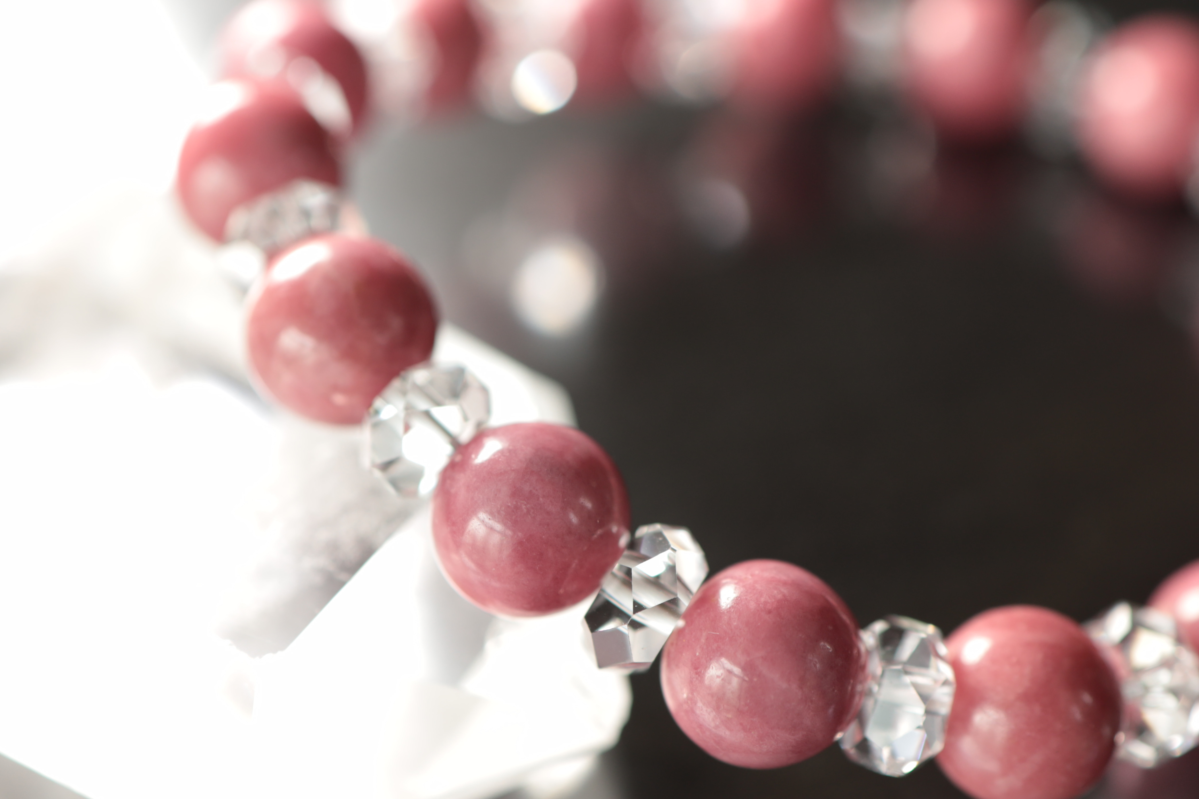 …☆プレミアムブレス☆友愛の心☆…☆ロードナイト：10ミリ＆水晶☆…☆天然石ブレスレット☆…