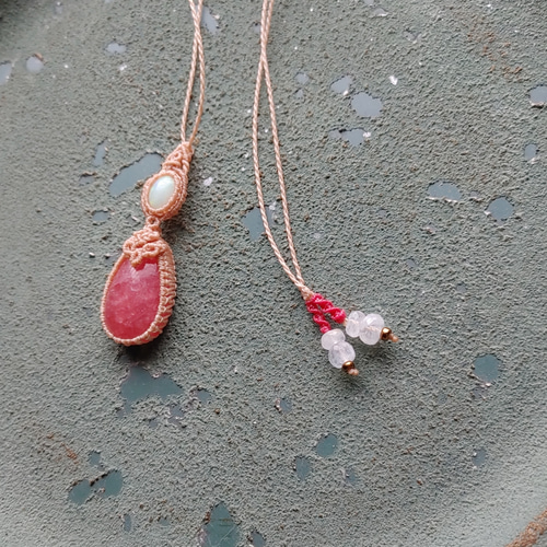 インカローズとオパールのマクラメ編みネックレス ネックレス