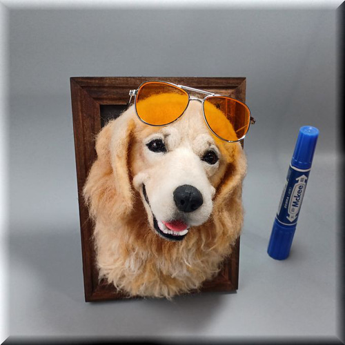 羊毛フェルト 犬 額縁入りゴールデンレトリバー 犬フィギュア
