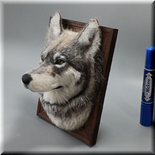 【羊毛フェルト オオカミ 狼 】 ドールハウス 1/6 置物 羊毛フェルト オオカミ 狼 】 ドールハウス 1/6 置物