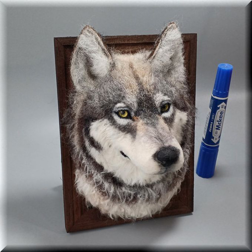 羊毛フェルト 狼 額縁入り狼 オオカミ 狼フィギュア 羊毛フェルト