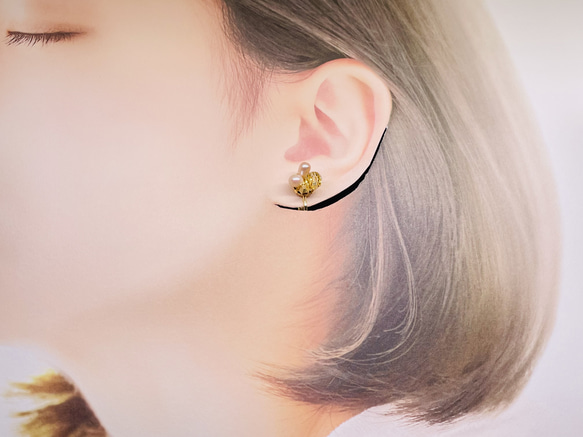 Freshwater pearl＊swarobeads clip-on earrings（yellow） 2枚目の画像