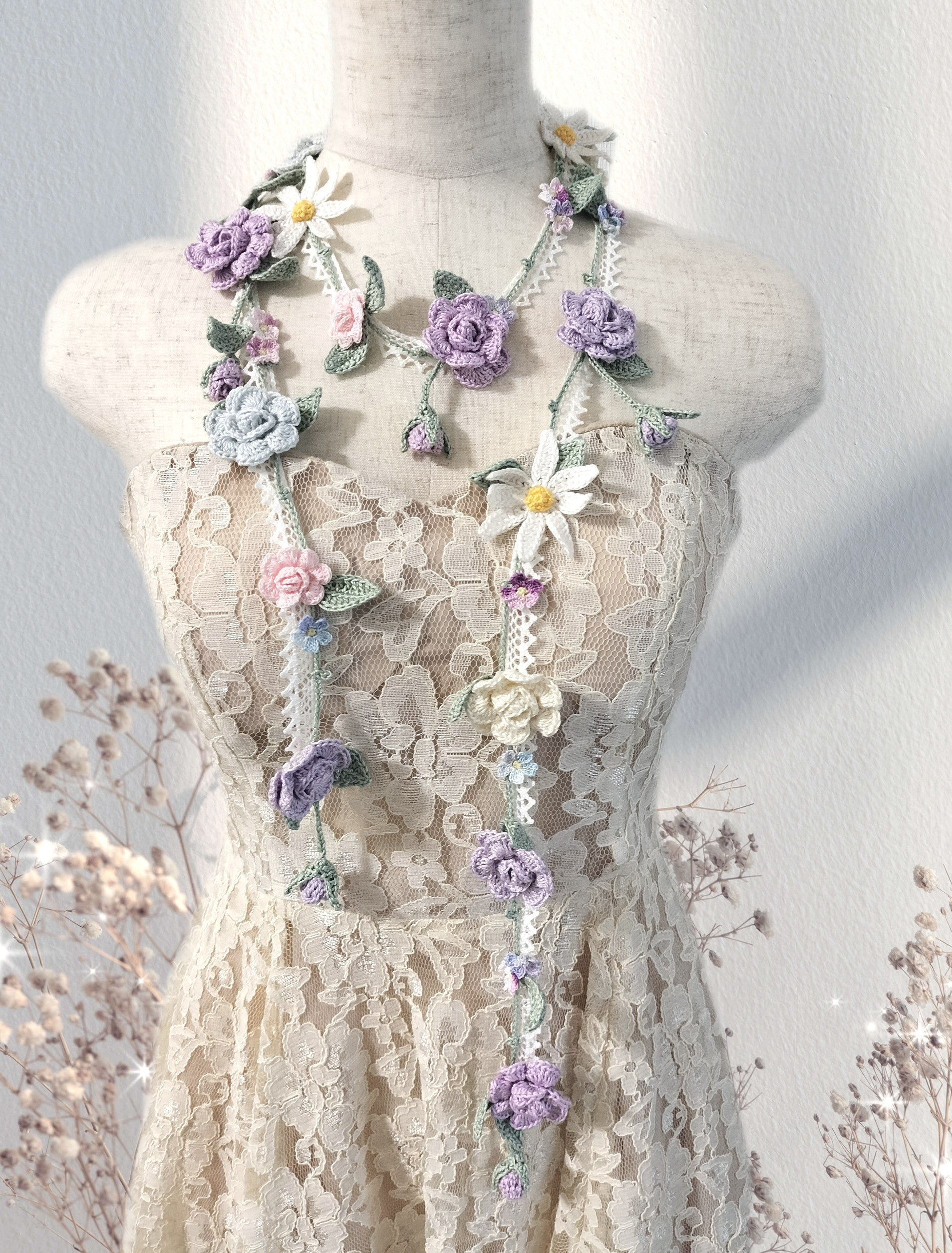 レース編み＊花摘みラリエット～Lavender＆Blue