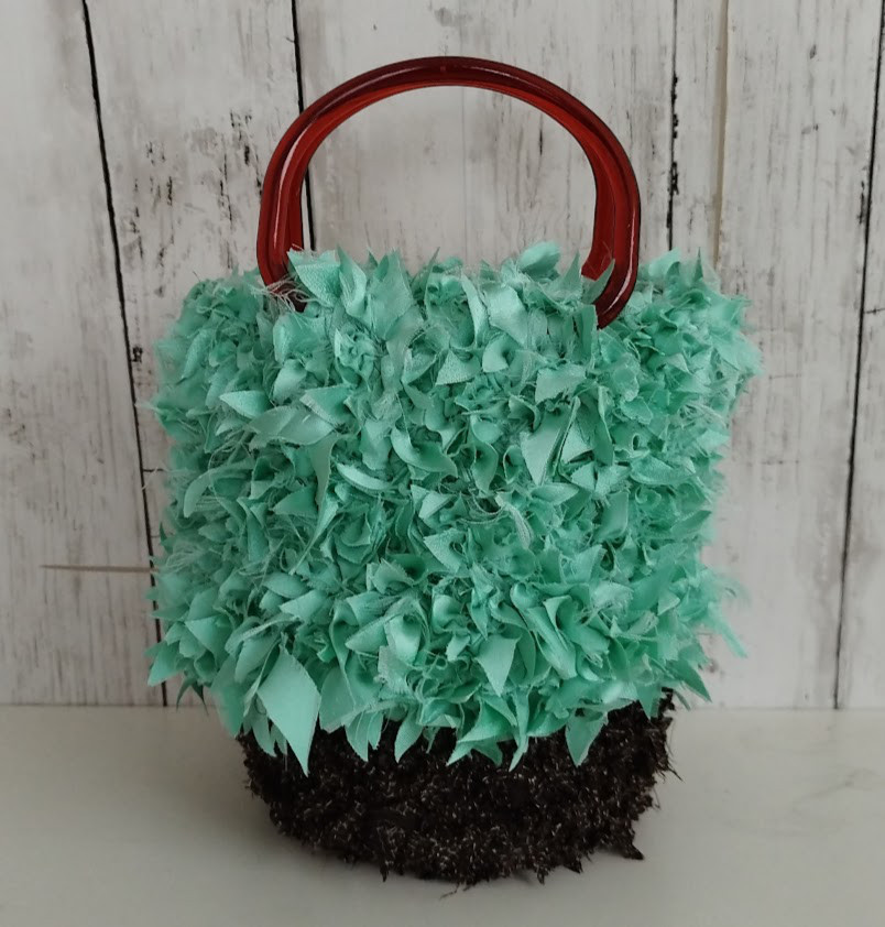 ¶ new antique kimono ¶ 着物裂き編みバッグ◆ライトグリーン+ダークブラウンのチョコミントカラー