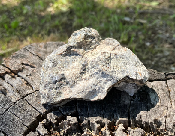 メキシコチワワ州産　蛍光ジオード　トランカスジオード　母岩つき水晶ジオードクラスター／墨西哥　荧光晶洞　 6枚目の画像