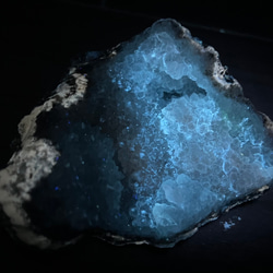 メキシコチワワ州産　蛍光ジオード　トランカスジオード　母岩つき水晶ジオードクラスター／墨西哥　荧光晶洞　 13枚目の画像
