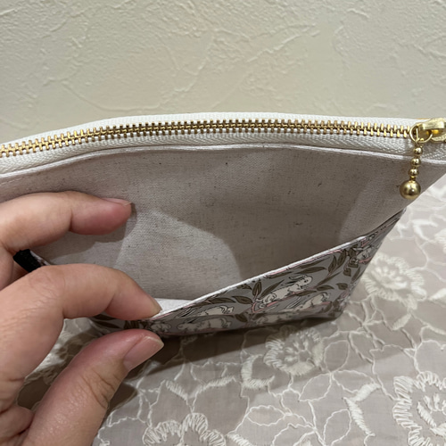 専用　ハンドメイド　リバティタナローン 生地使用大容量ポーチ 専用 ハンドメイド リバティタナローン 生地使用大容量ポーチ
