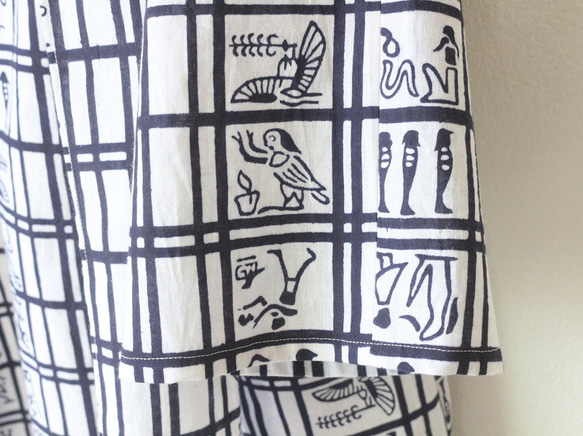着物リメイク　エジプト壁画模様浴衣ボウタイブラウス 12枚目の画像
