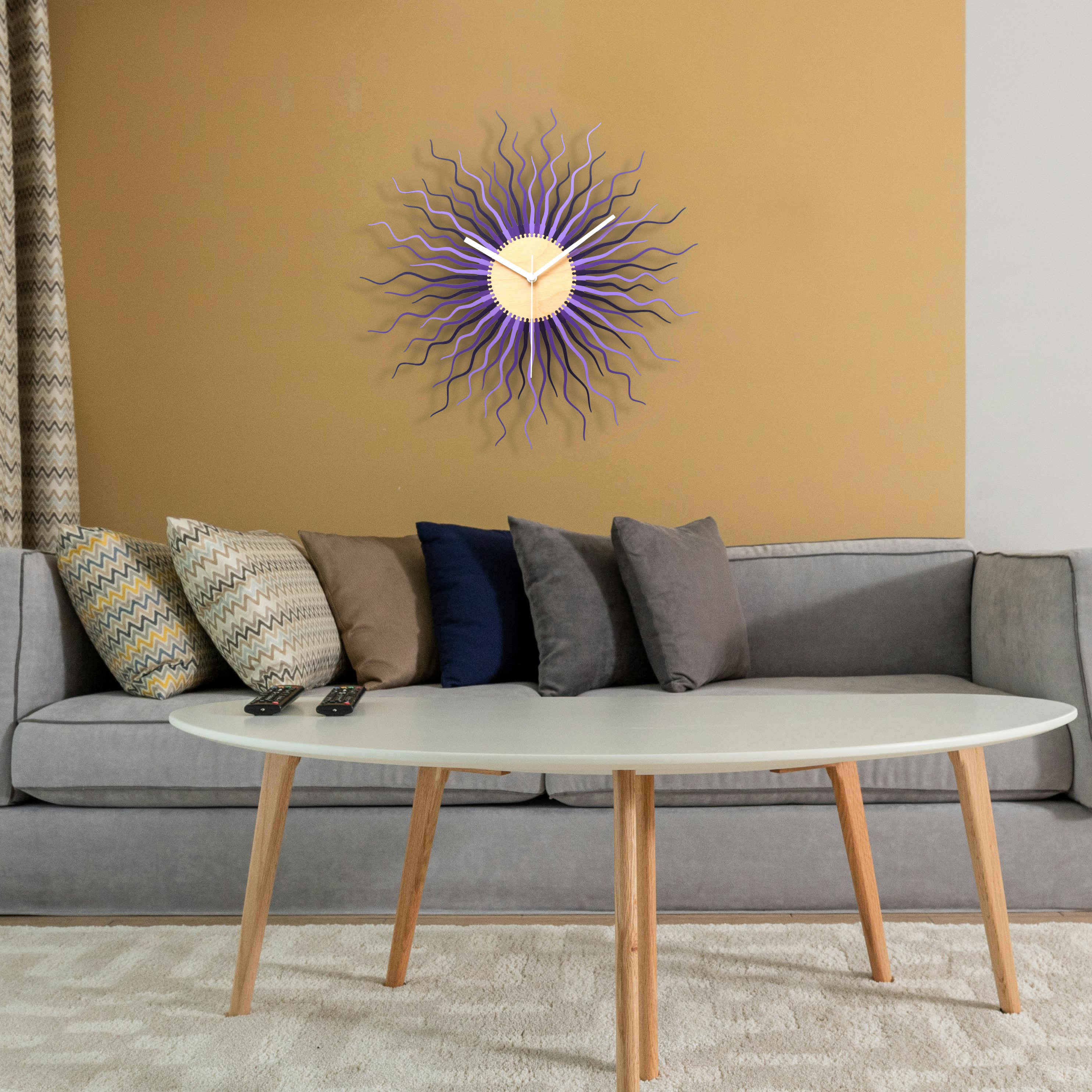 木製ウォールクロックMedusaパープル - 41/ 59 / 98cm紫色のモダンなオーガニックウォールクロック