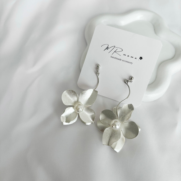 結婚式 ウェディング ブライダル シルバー メタルフラワー ピアス