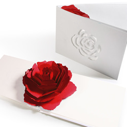 花のポップアップグリーティングカード〈レッドローズ〉forバースデー・ウェディング・母の日・クリスマス 1枚目の画像