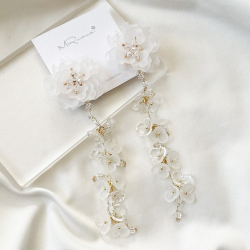 結婚式 ウェディング ブライダル ホワイトフラワー × 揺れる フラワー