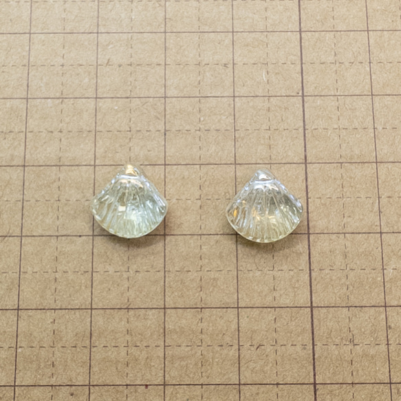 ＊20粒＊ ガラスビーズ ホタテ 横穴 10x10.5mm クレオ穴 イエロー bz097 4枚目の画像