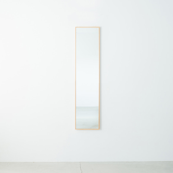 細枠ウォールミラー（30×122） 天然木 北欧風 日本製 ナチュラル 鏡 全身鏡 姿見 高級感 木製 スリム 2枚目の画像