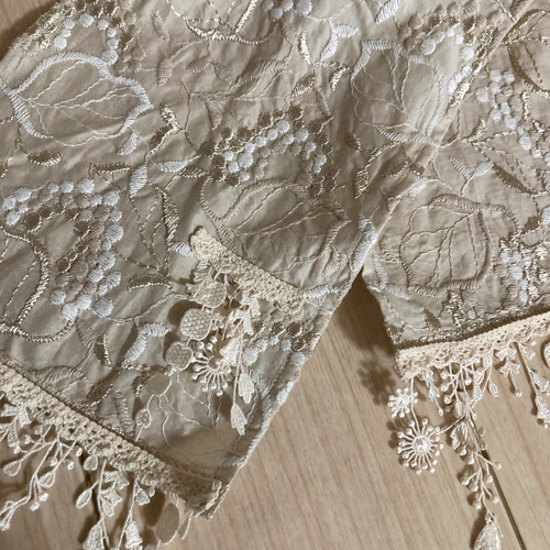 ハンドメイド◇ストールベージュ金刺繍実リーフ刺繍フリンジレース