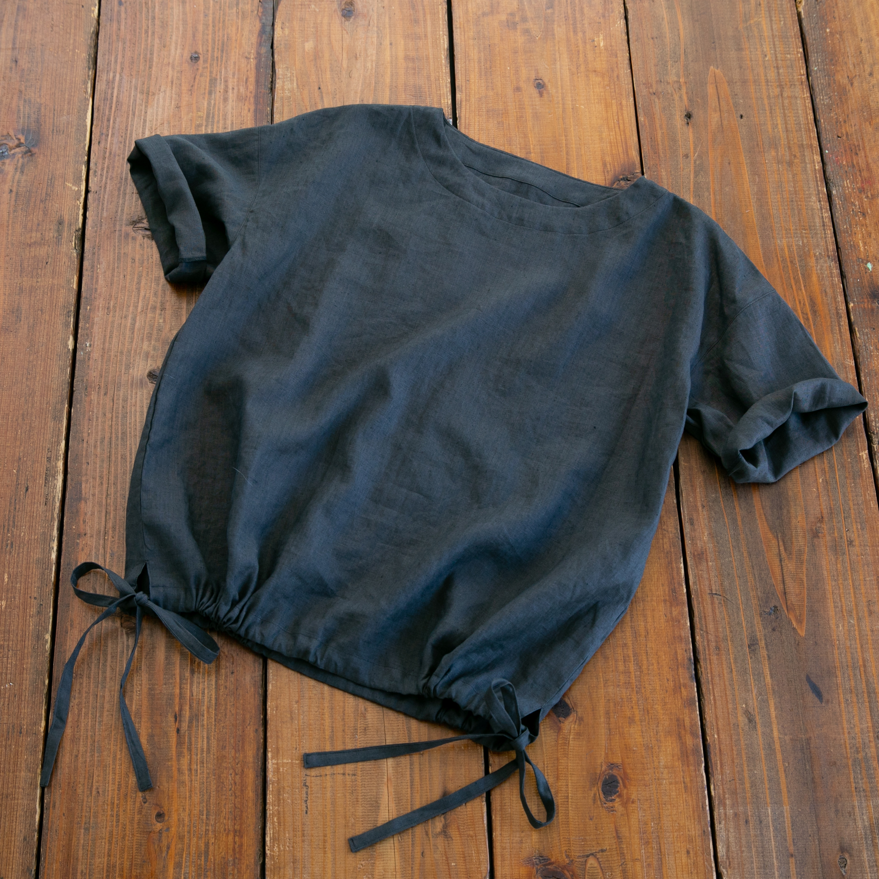 リネンのゆったりＴシャツ
