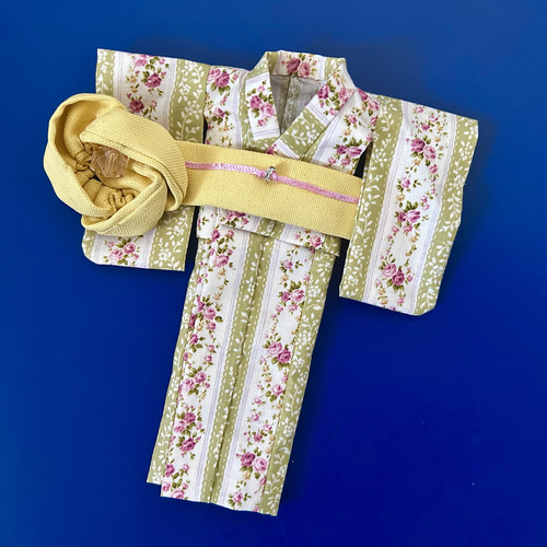 22cmドールサイズ 花嫁衣装　色打掛 22cmドール 花嫁衣装 色打掛
