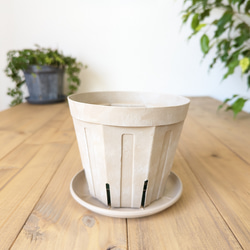 【リメイク鉢】スリット鉢4号　テラコッタ風リメイク　サンドベージュ　植木鉢　プランター 2枚目の画像