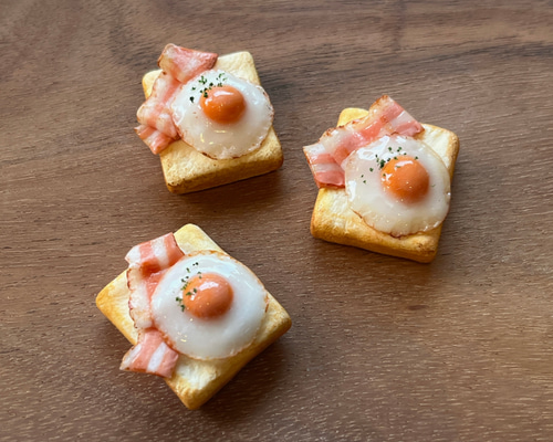 Myaa Sweets☆ベーコンエッグトーストキーホルダー☆フェイクフード ベーコンエッグ》 iPhoneケース スマホケース Androidケース