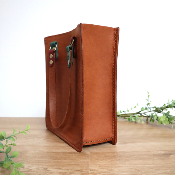 姫路レザー シックなカラーの自立するハンドバッグ 
