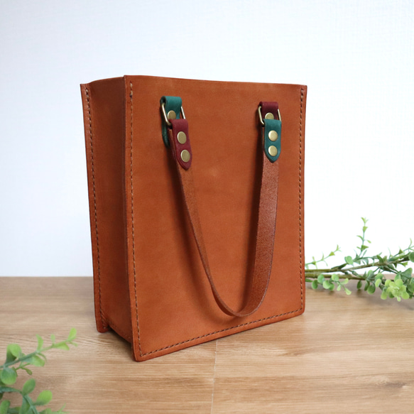 姫路レザー シックなカラーの自立するハンドバッグ 