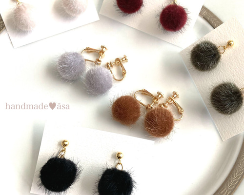 No.1230ファーボールピアス　ファーボールイヤリング　ハンドメイド　グレー e-01-04-t.jpg