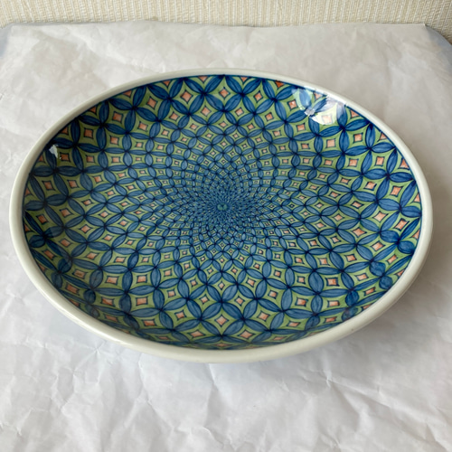 平皿】【飾り皿】【送料無料】七宝つなぎ柄 手作陶 手描き 円形 平皿】【飾り皿】【送料無料】七宝つなぎ柄 手作陶 手描き 円形