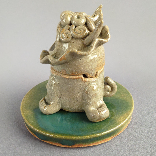 シーサーの香炉 青磁釉 【商品番号：00350】 その他インテリア雑貨 や