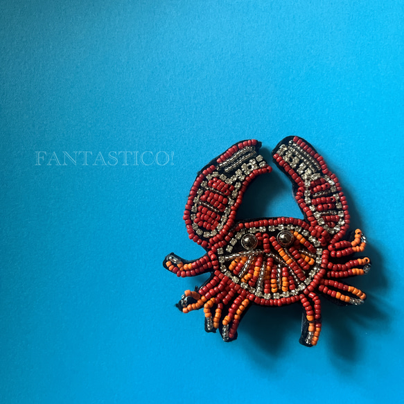カニさんのビーズ刺繍ブローチ❤️デリカビーズステッチ ライン